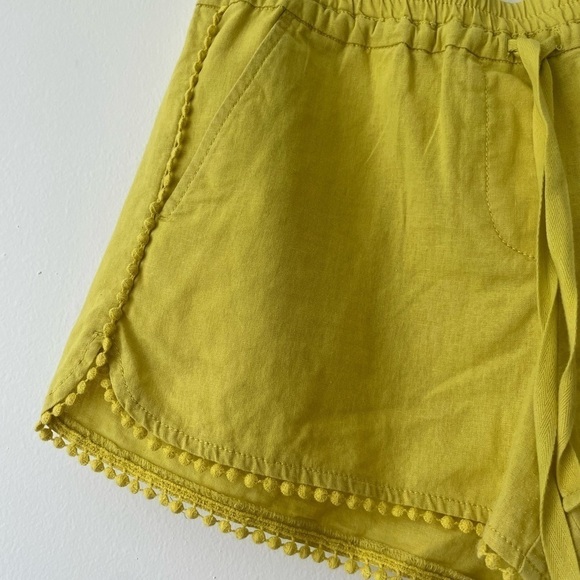 Loft linen chartreuse cotton blend shorts. Size S. - Picture 2 of 5